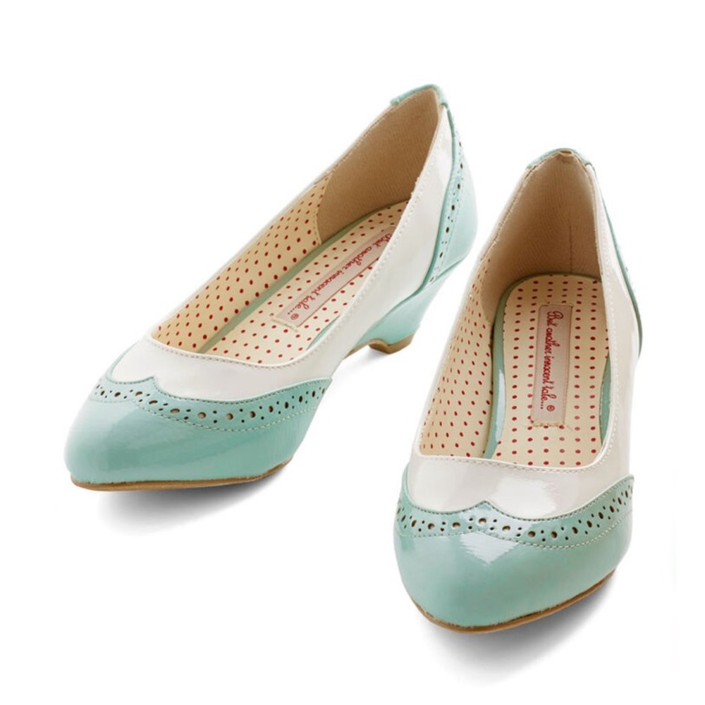 Spectator shoes